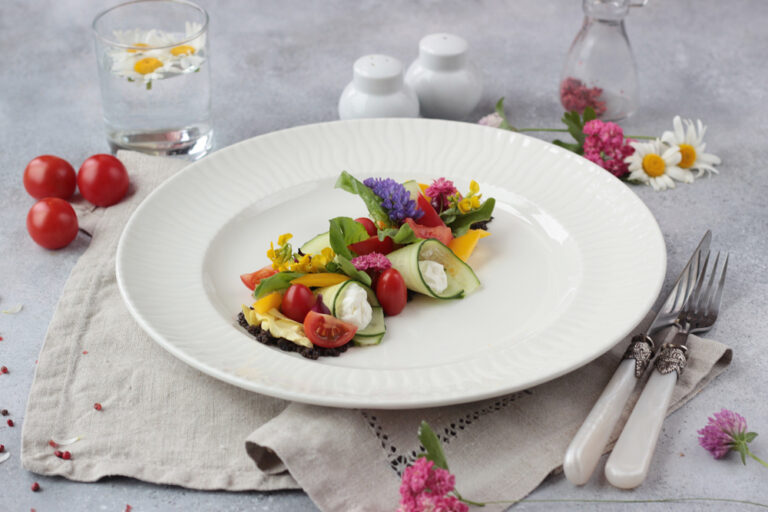 Decoración de platos con flores comestibles: CITRIFRESC, Distribuidores de Fruta y Verdura en Castellón provincia